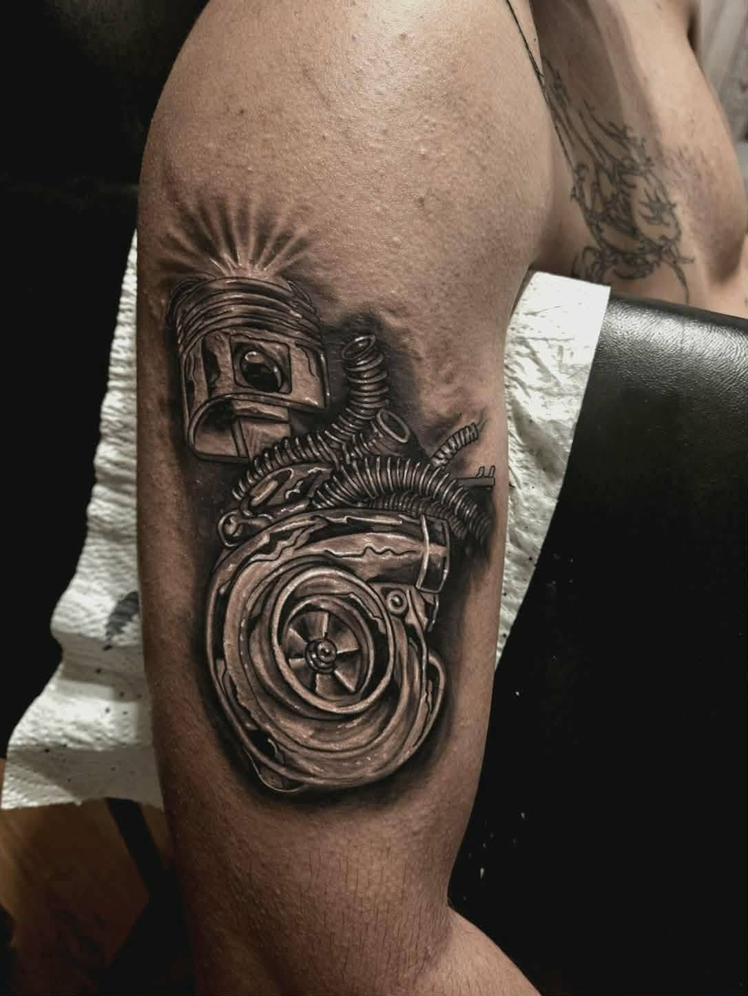 Compoziție mecanică — lucrare MAX TATTOO