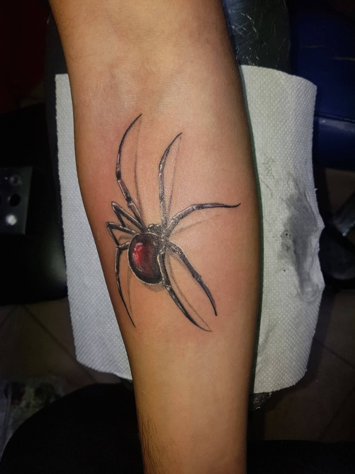 Păianjen — lucrare MAX TATTOO