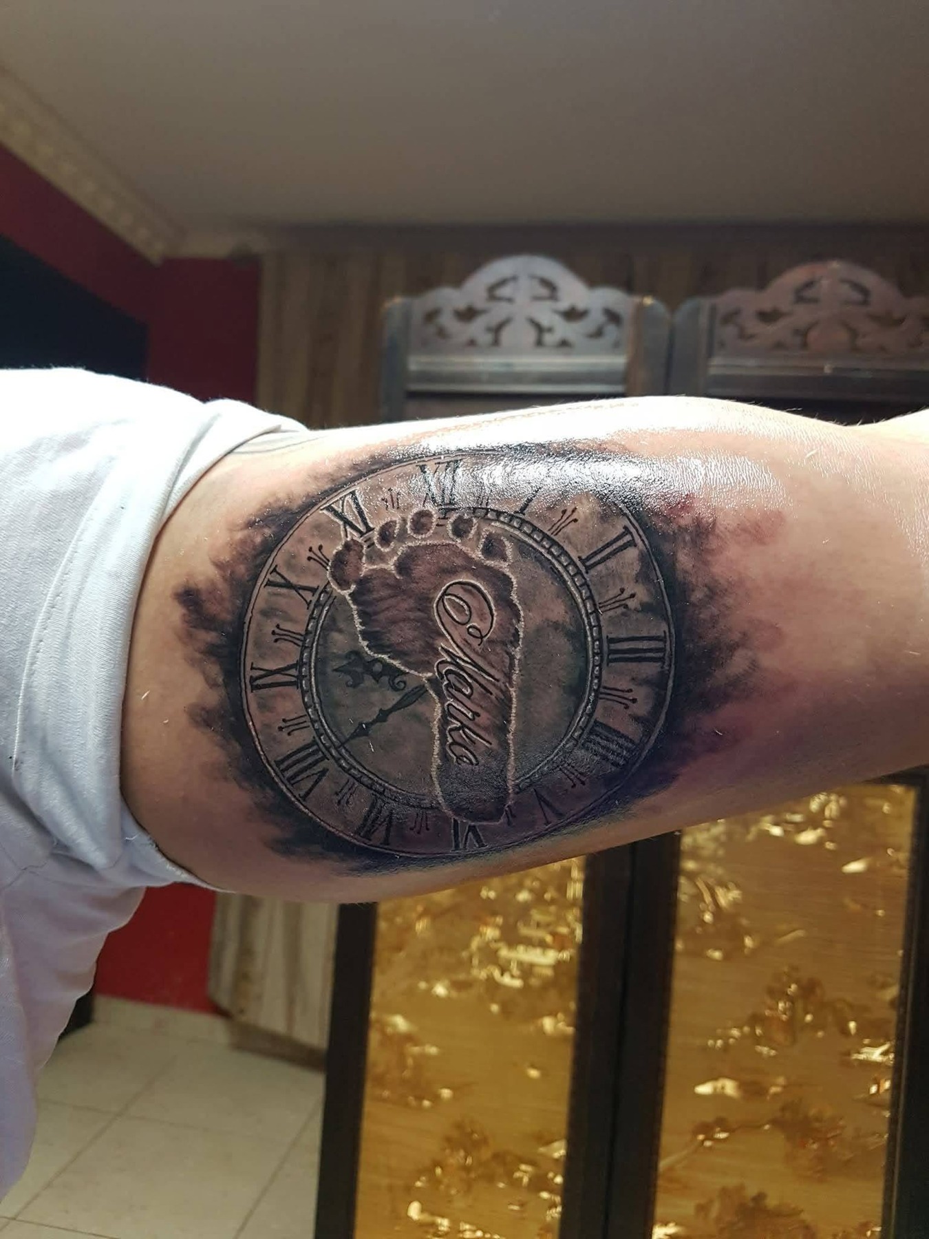 Simboluri & amintiri — tatuaj original MAX TATTOO